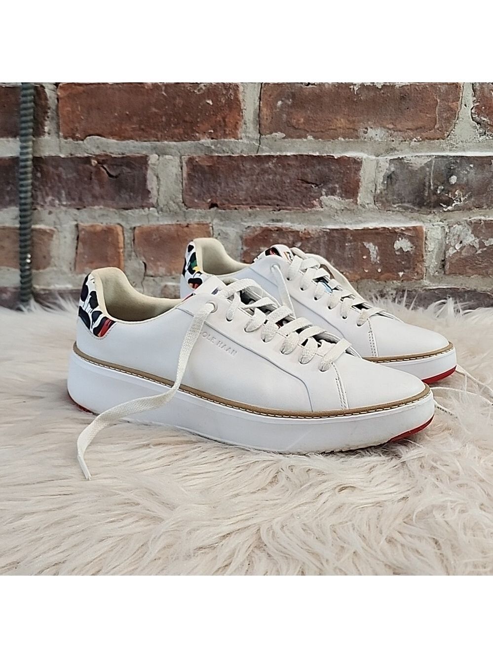 Cole Haan Women's GrandPro Topspin Sneakers White/Graffiti, Size 9B - Picture 4 of 17